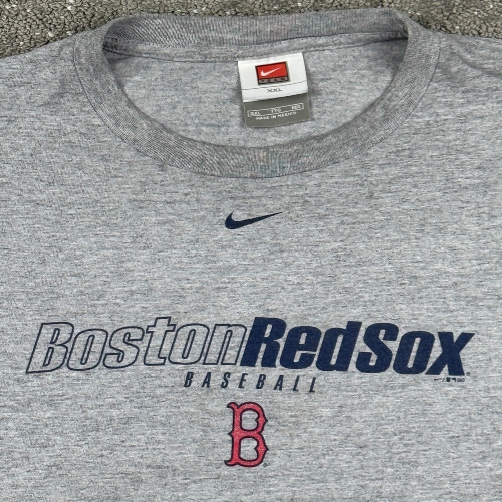 Nike Boston Red Sox T-Shirt Mens Size XXL Gray Graphic MLB Baseball Swoosh Tee